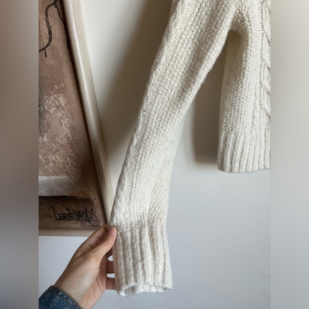 Old Navy Cream Cable Knit Cardigan - Picture 4 of 8